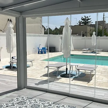 Alto Salento - Pool And Sun Bed & Breakfast *